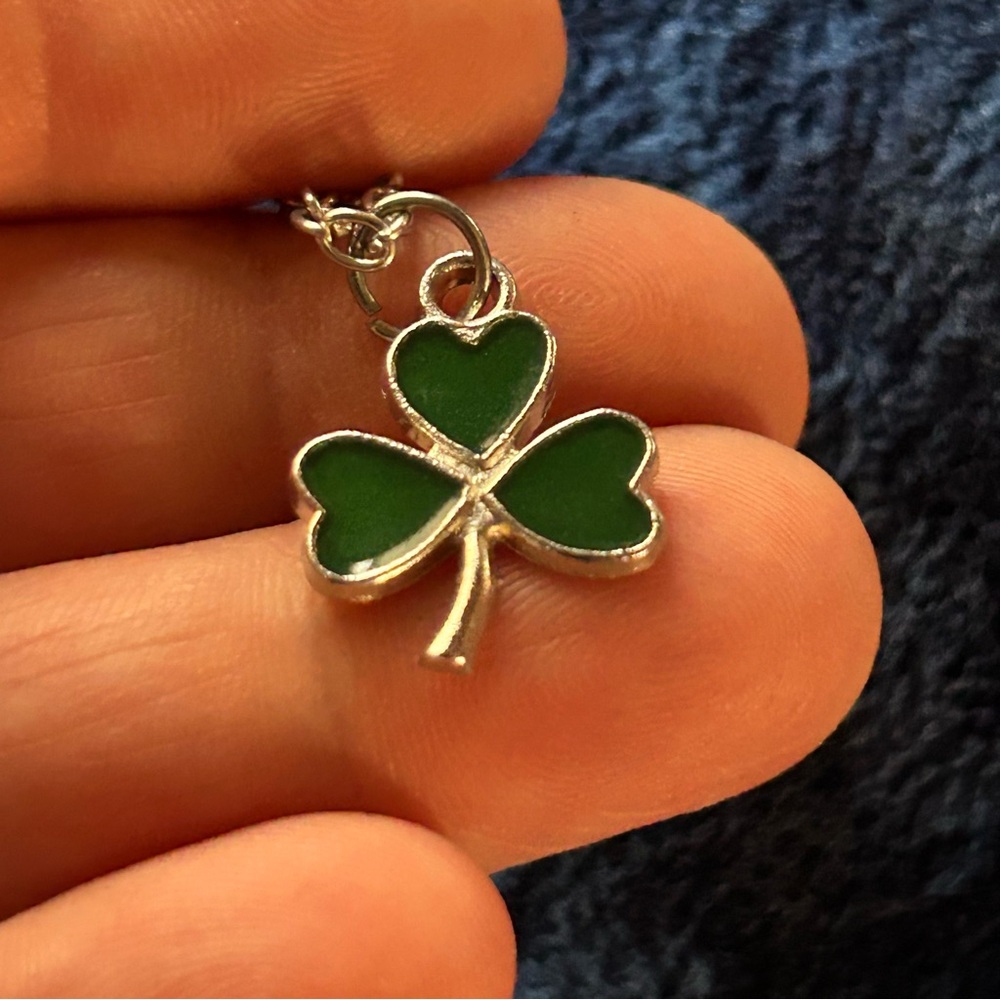 Lucky 3 leaf clover enamel pendant on chain necklace